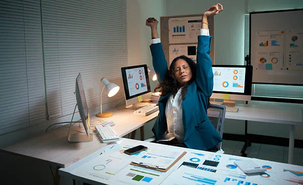 Why Energy and Focus Actually Dip During Long Workdays